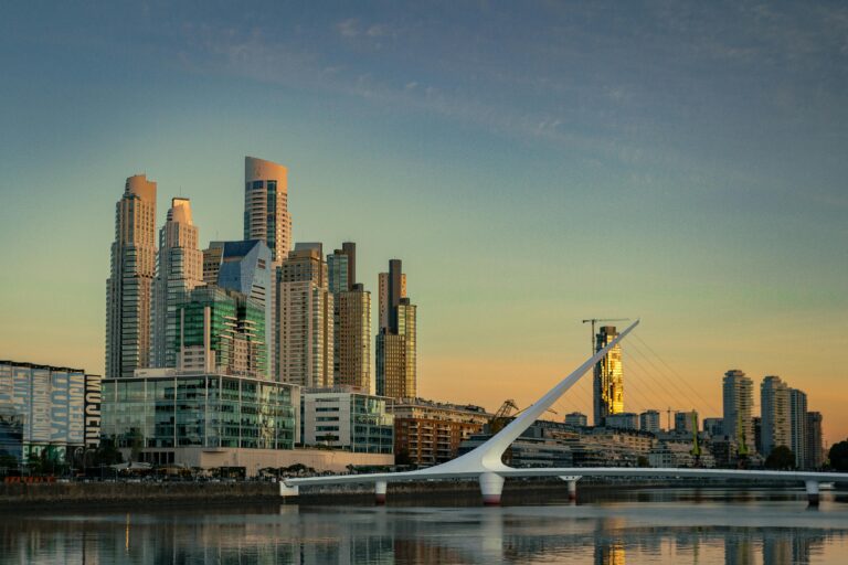 Best tourist attractions in Argentina including Buenos Aires, Patagonia and Iguazu Falls