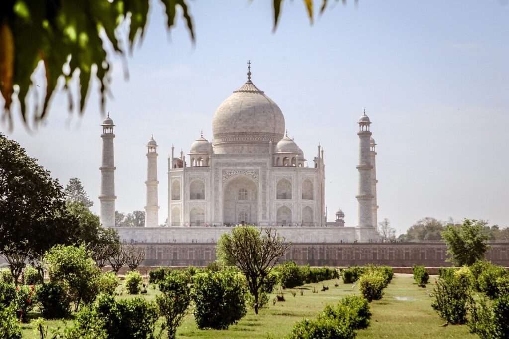 Best places to visit in India featuring the Taj Mahal, Goa and Kerala attractions