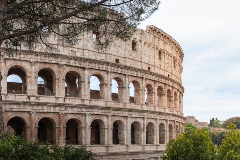 Best tourist attractions in Italy featuring the Colosseum, Venice and Amalfi Coast